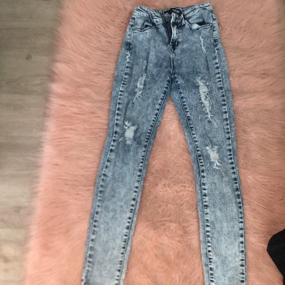 Washed high rise ripped jeans
